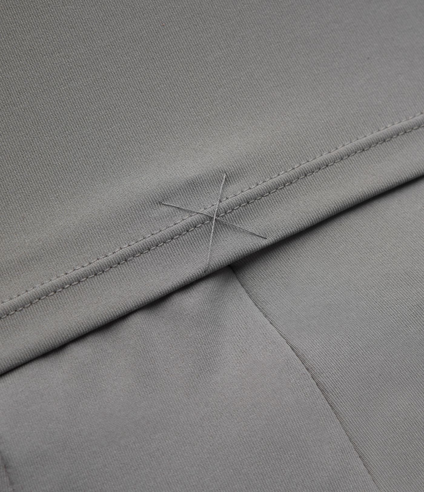 Combinaison de cérémonie à manches longues, coupe large avec poches latérales et zip invisible - Édition Easy Peasy