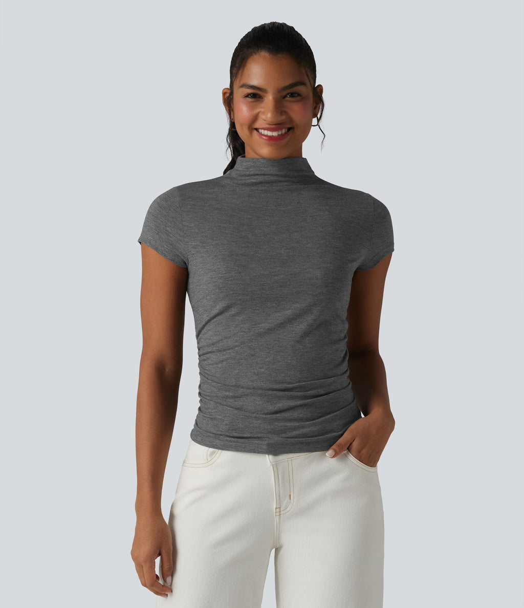 T-shirt casual froncé à col cheminée et manches courtes