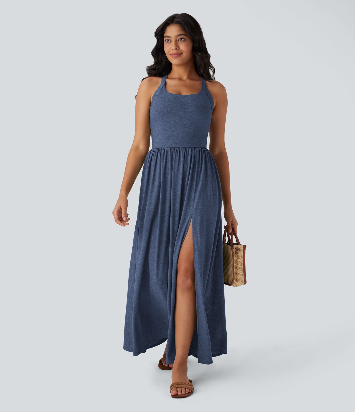Robe longue fluide fendue avec poches latérales, dos nu et effet torsadé