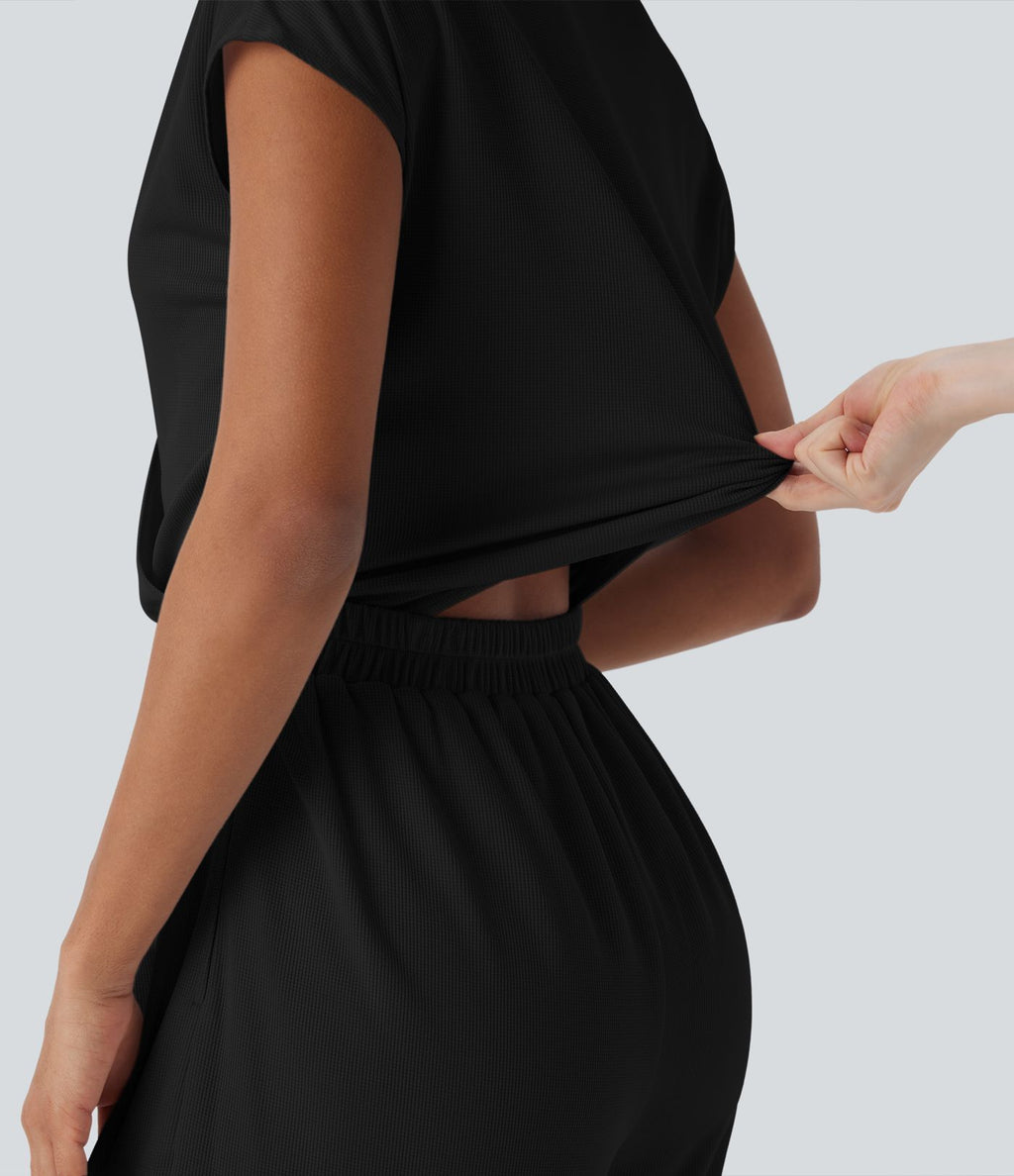 Combinaison fluide en tissu gaufré, col V, manches courtes, jambes larges et poches latérales - Easy Peasy Edition