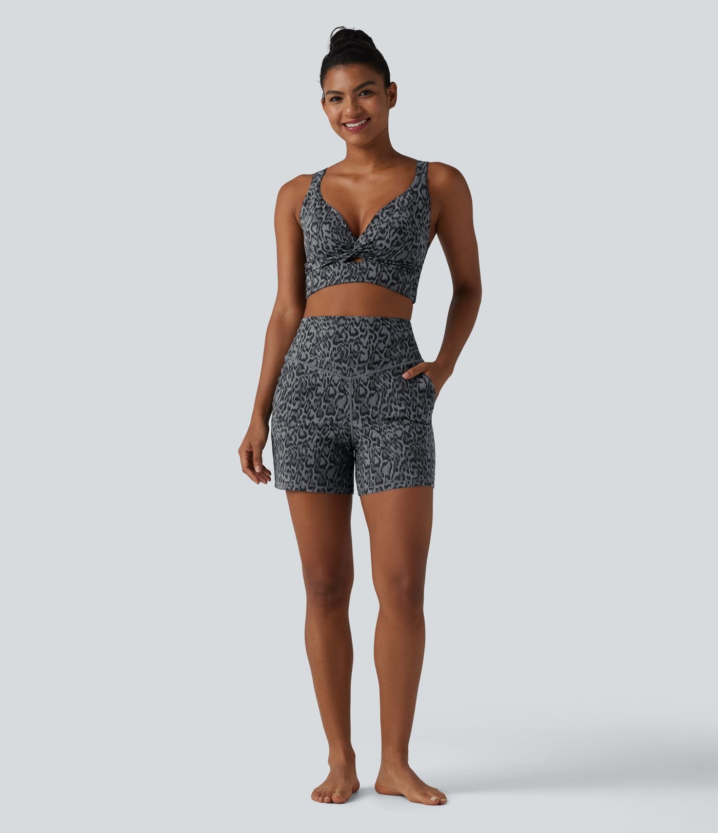 Short de yoga droit Halara UltraSculpt™ imprimé léopard taille haute ventre plat 12,5 cm avec poches