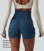 Short de yoga SoftlyZero™ Airy taille haute froncé effet frais InstantCool 7,5 cm avec poches