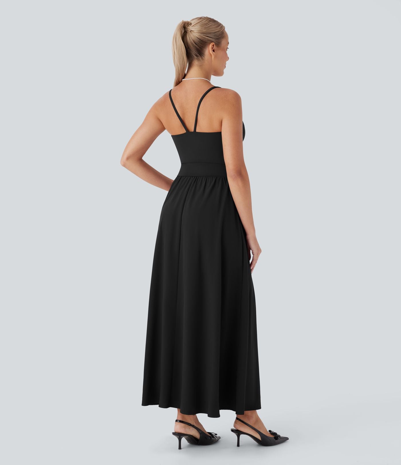 Robe longue fourreau Breezeful™ à dos nu, poches latérales, fluide et séchage rapide pour demoiselle d'honneur et invitée de mariage