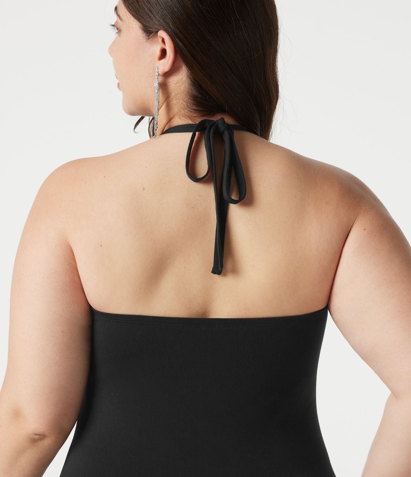 Robe maxi grande taille col halter dos nu avec lien au dos et poches