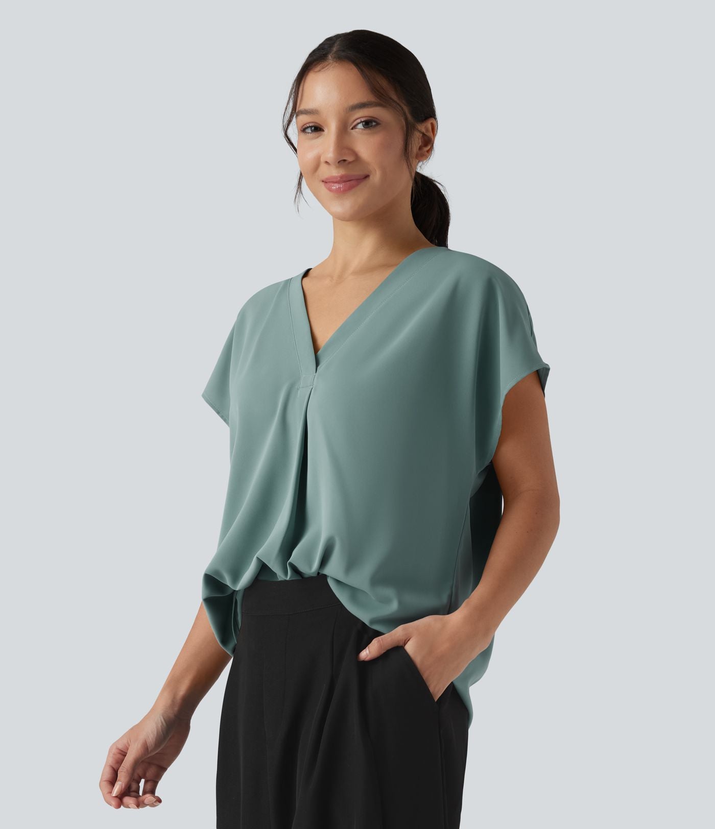 Blouse esprit bureau oversize défroissage facile, col V et manches courtes