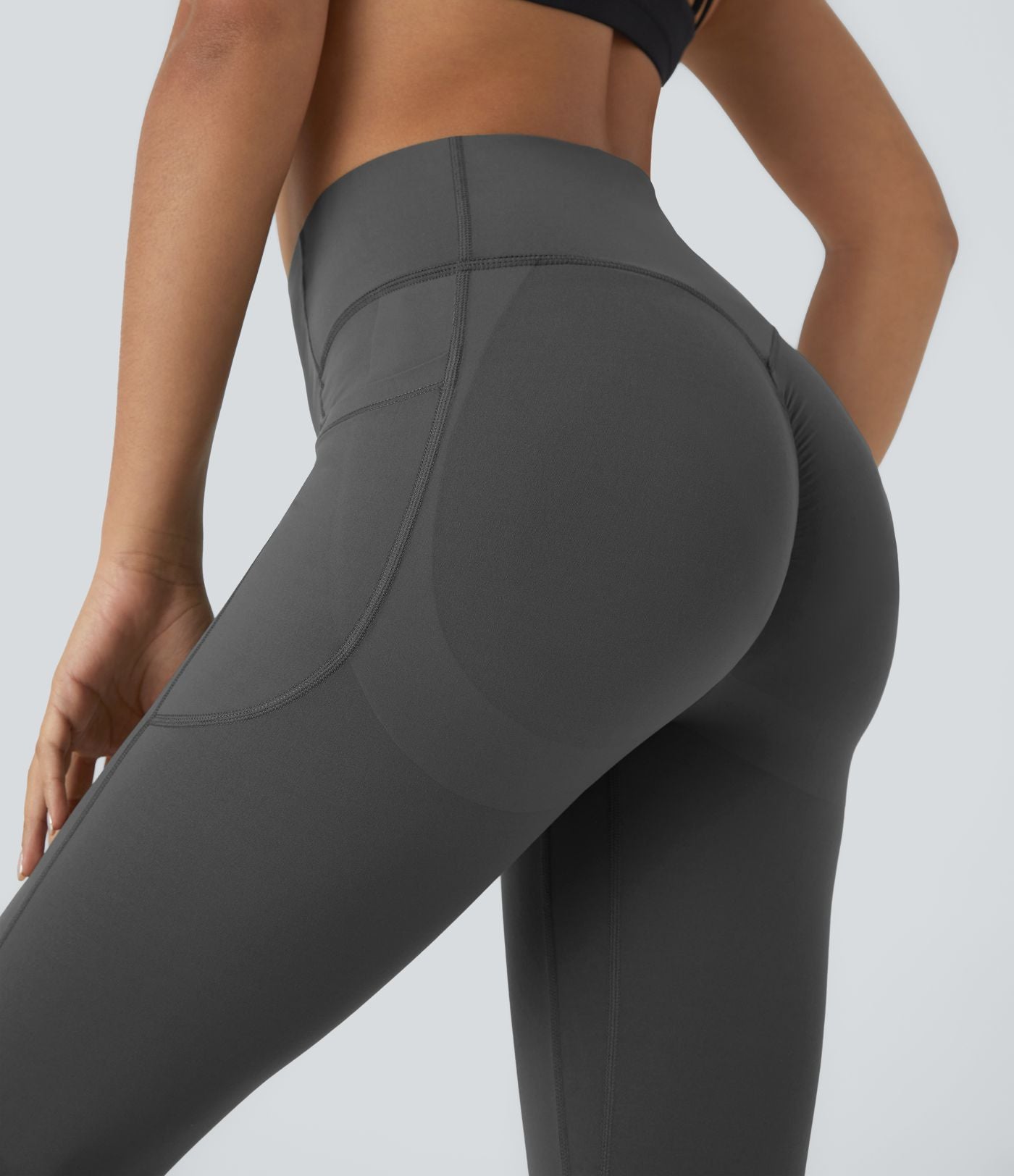 Legging corsaire d'entraînement gainant galbant taille haute avec effet scrunch et poches Halara UltraSculpt™