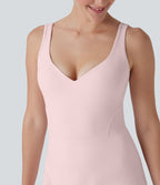 Robe active de yoga 2-en-1 Softlyzero™ Plush avec bretelles ajustables, armatures push-up, dos nu et poches-Easy Peasy