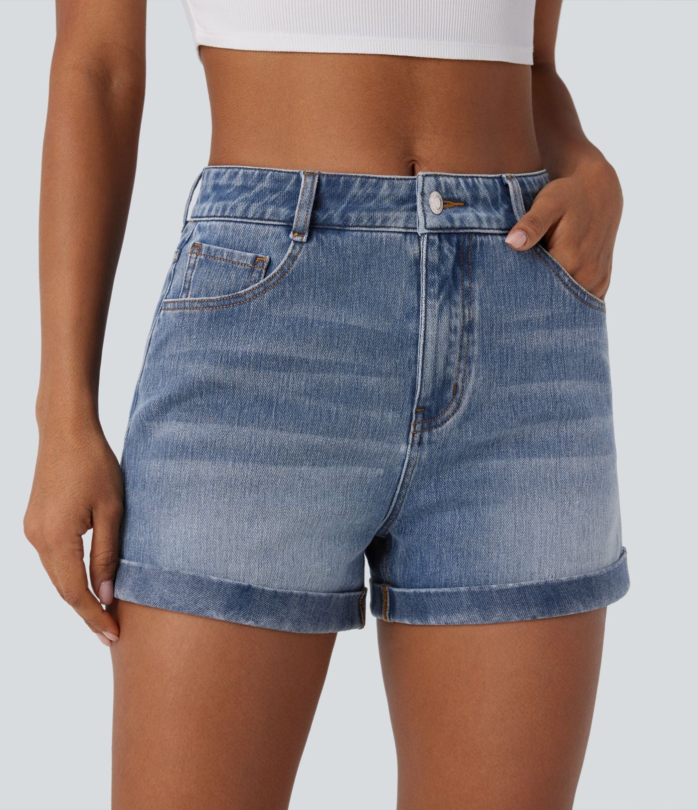 Short 7,5 cm décontracté en jean extensible Halara Flex™ taille moyenne avec boutons, zip et multiples poches