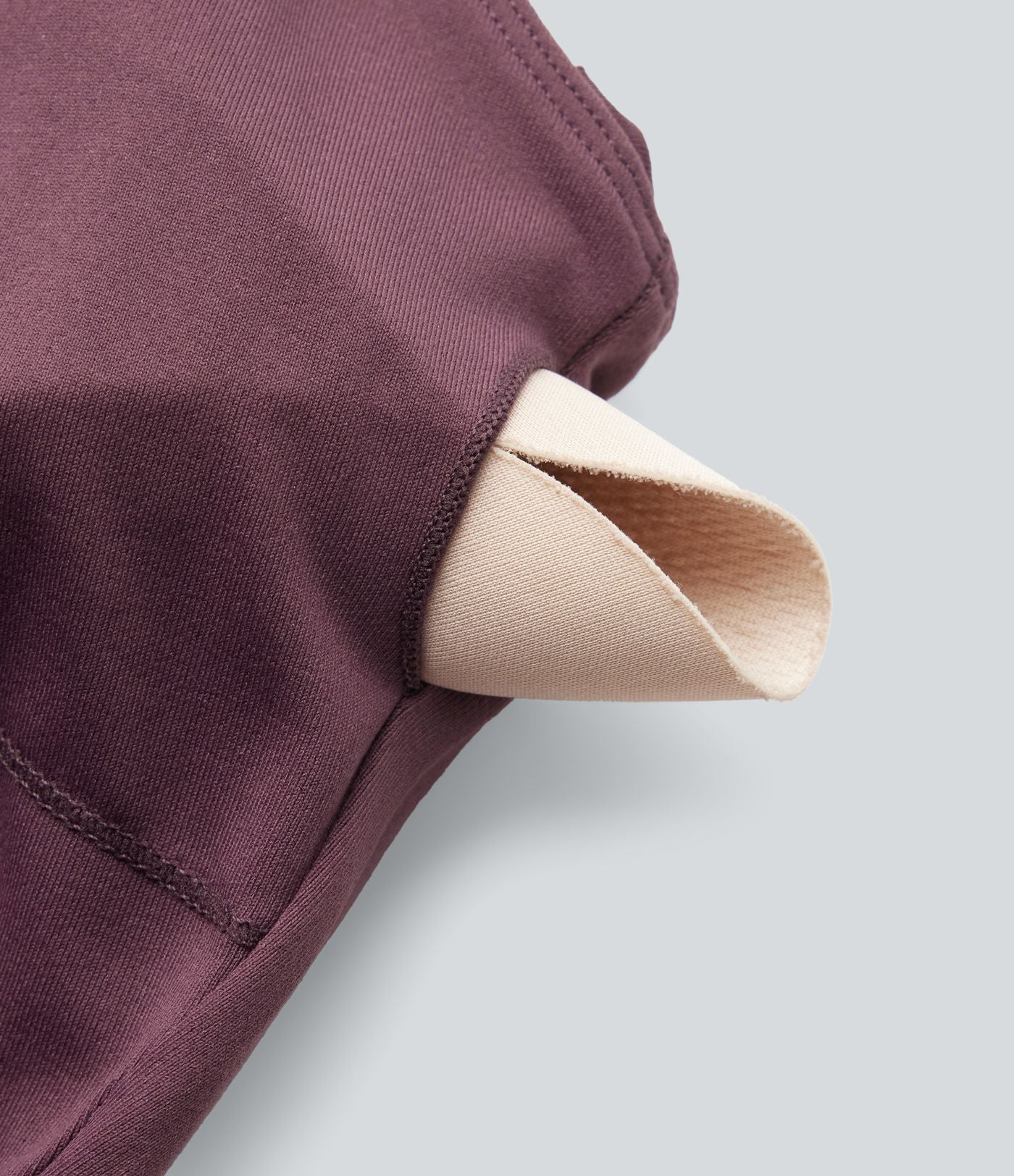 Robe mi-longue fluide de soirée dos nu croisé avec fente, ourlet à volants et soutien-gorge intégré