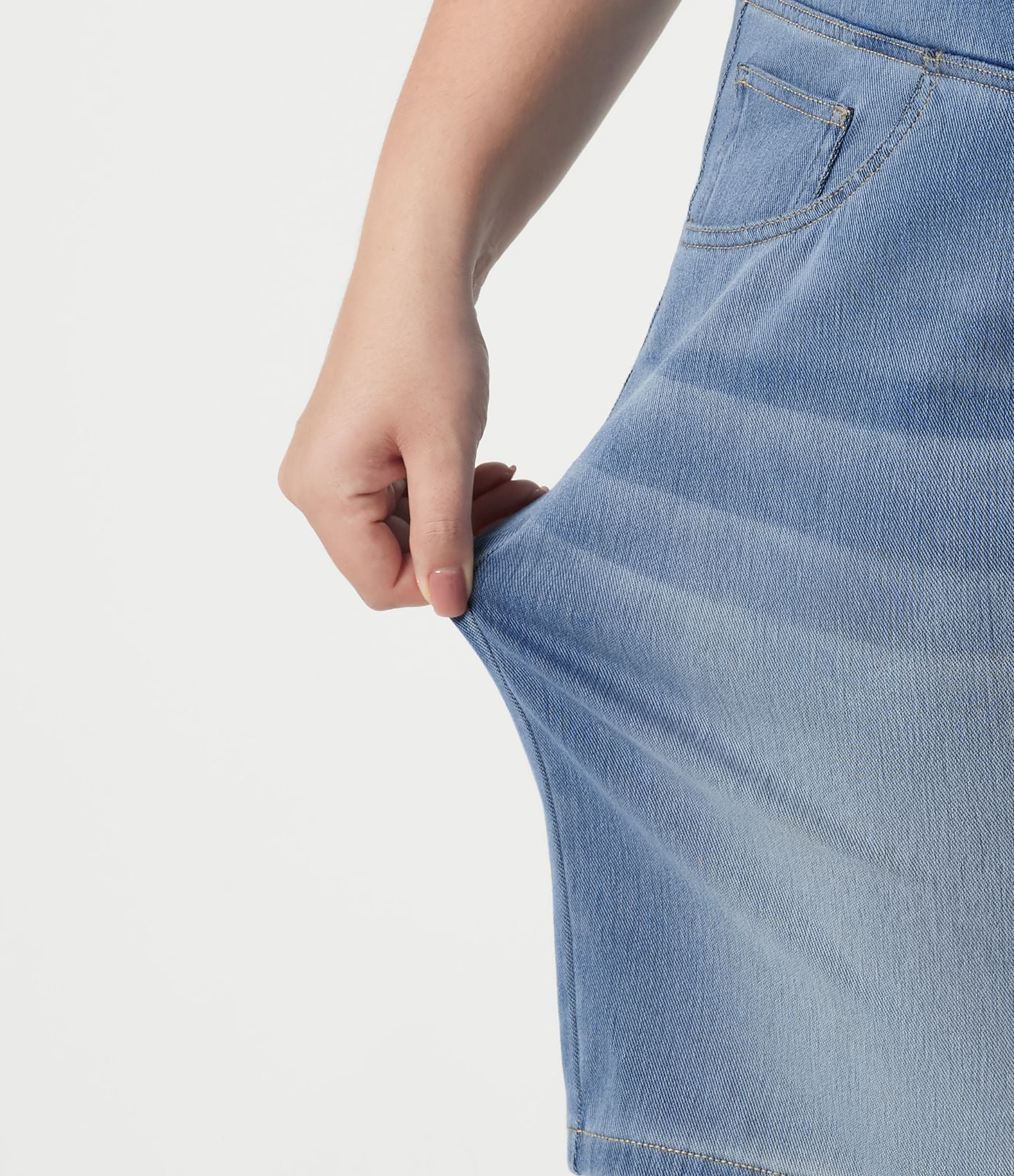 Short baggy grande taille en jean Halara Flex™ Denim taille haute croisée, effet ventre plat, avec poches