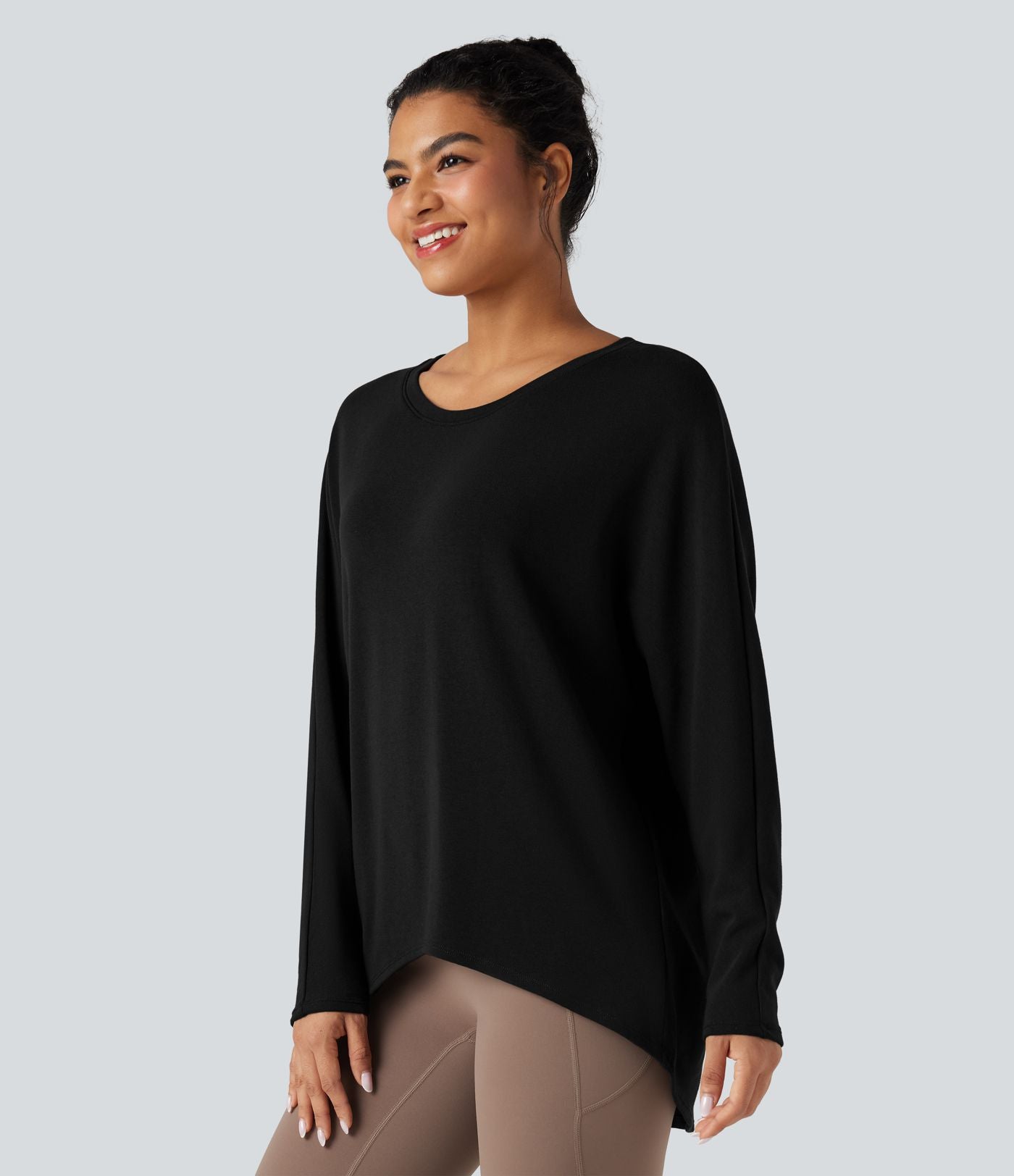 Top thermique oversize col échancré manches longues ourlet asymétrique