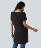 T-shirt décontracté à manches courtes et col bateau, coupe asymétrique, avec poches