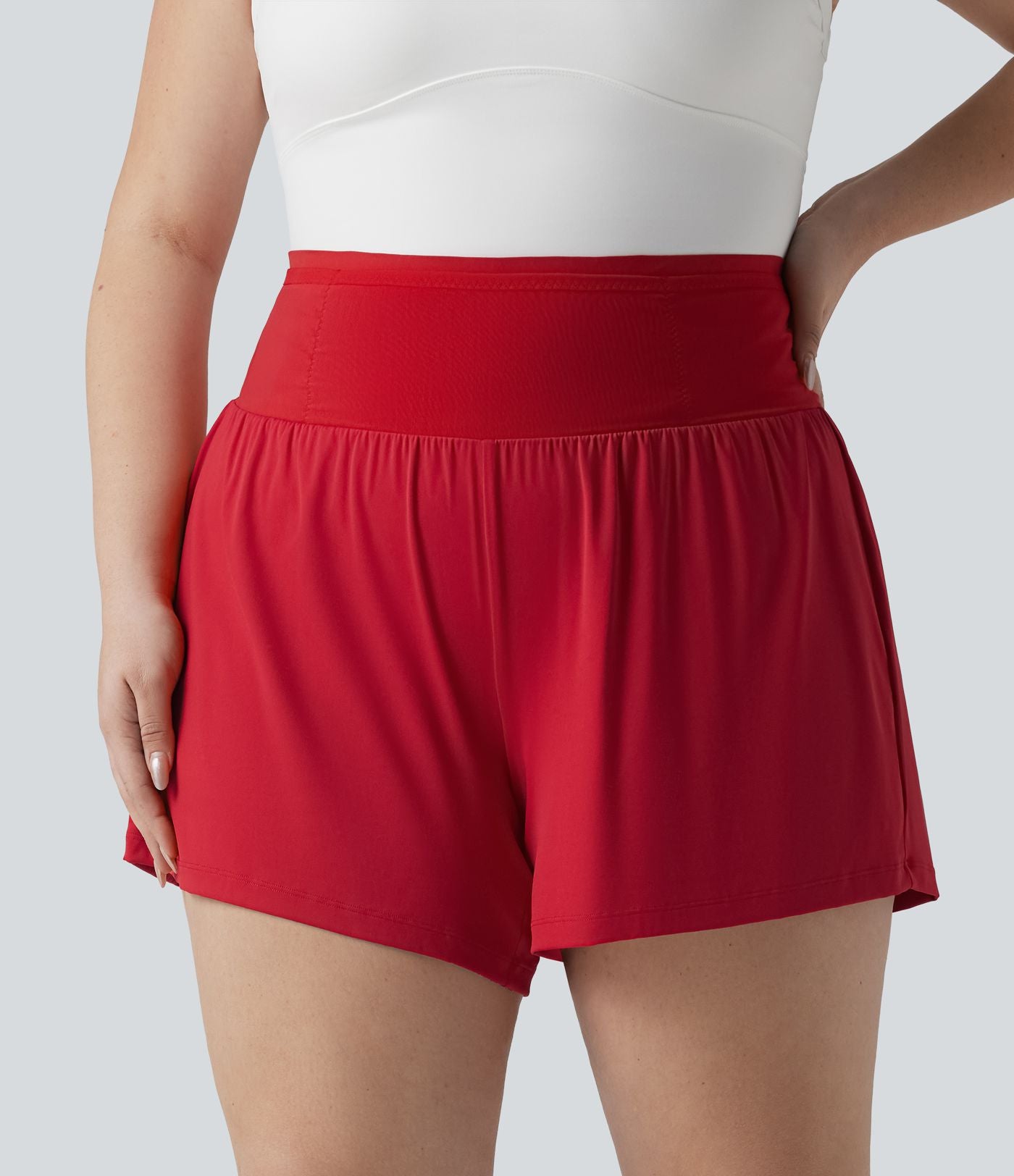 Short de yoga grande taille SoftlyZero™ Airy, gainant et respirant, 2-en-1, à effet frais InstantCool, avec poches