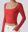T-shirt à col U, dentelle contrastante et manches longues