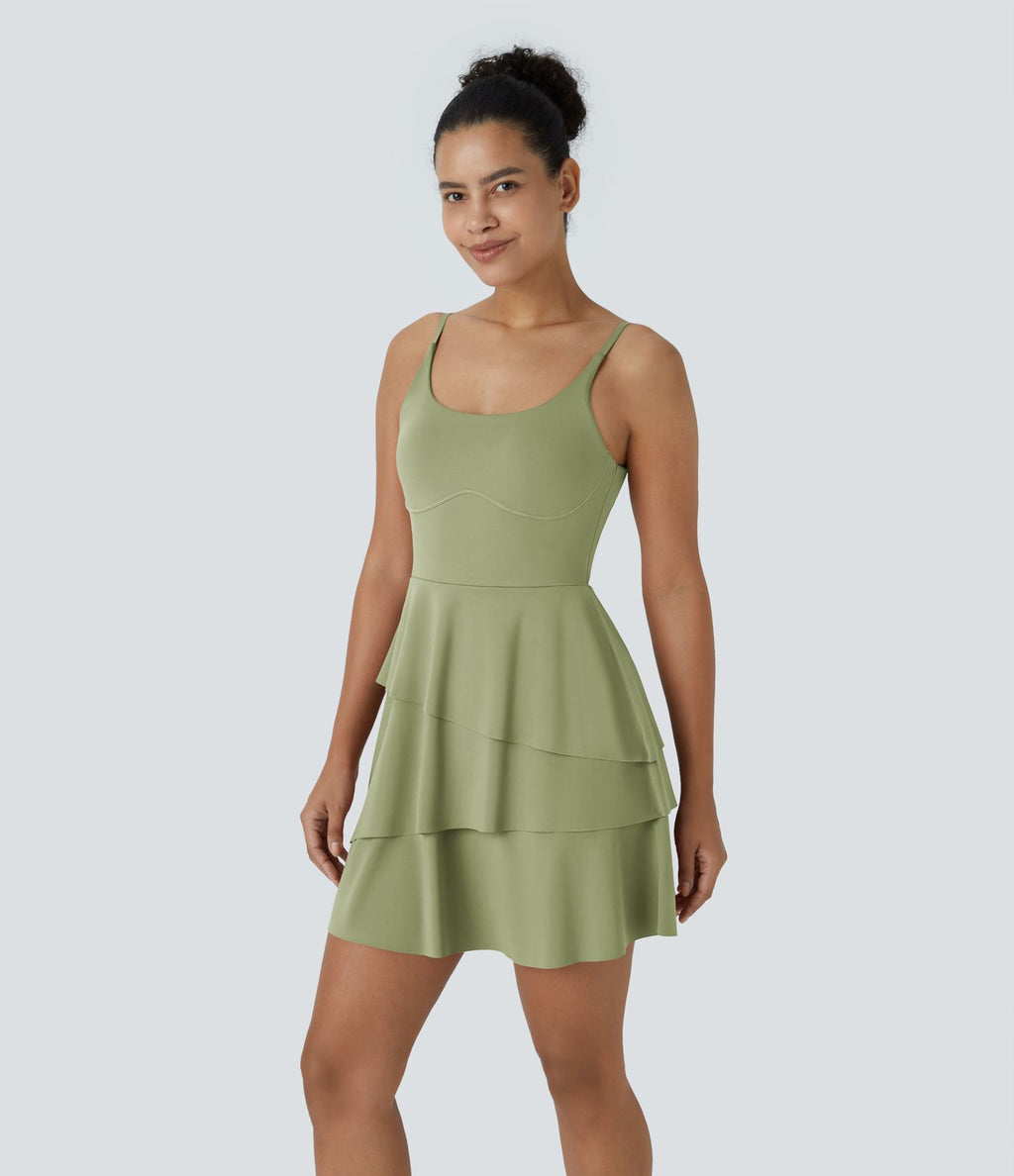 Robe de sport mini SoftlyZero™ Airy à effet frais InstantCool 2-en-1 avec volants superposés et dos nu avec poches