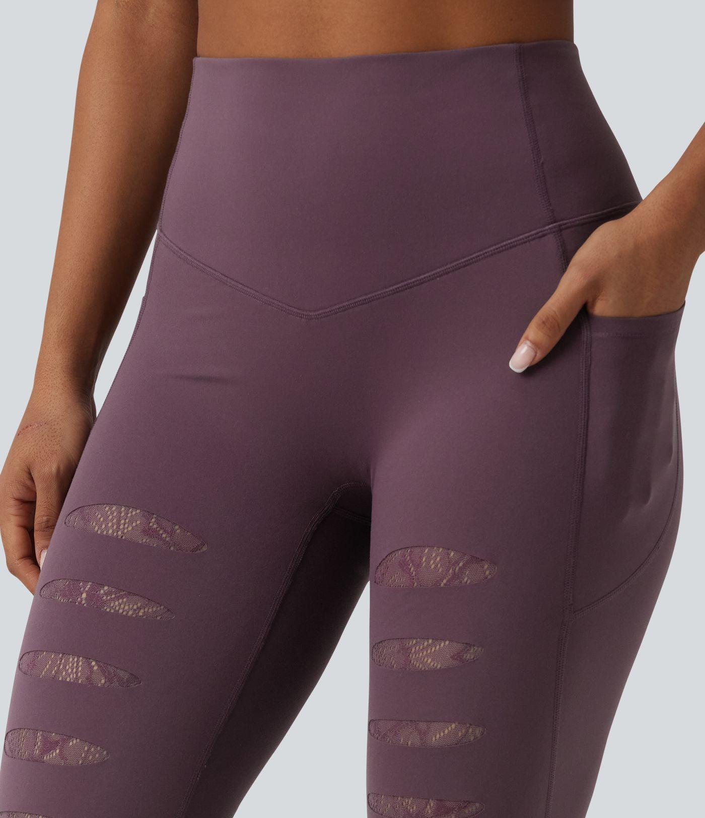 Legging de sport SoftlyZero™ taille haute avec empiècements en dentelle contrastée et poches – UPF 50+