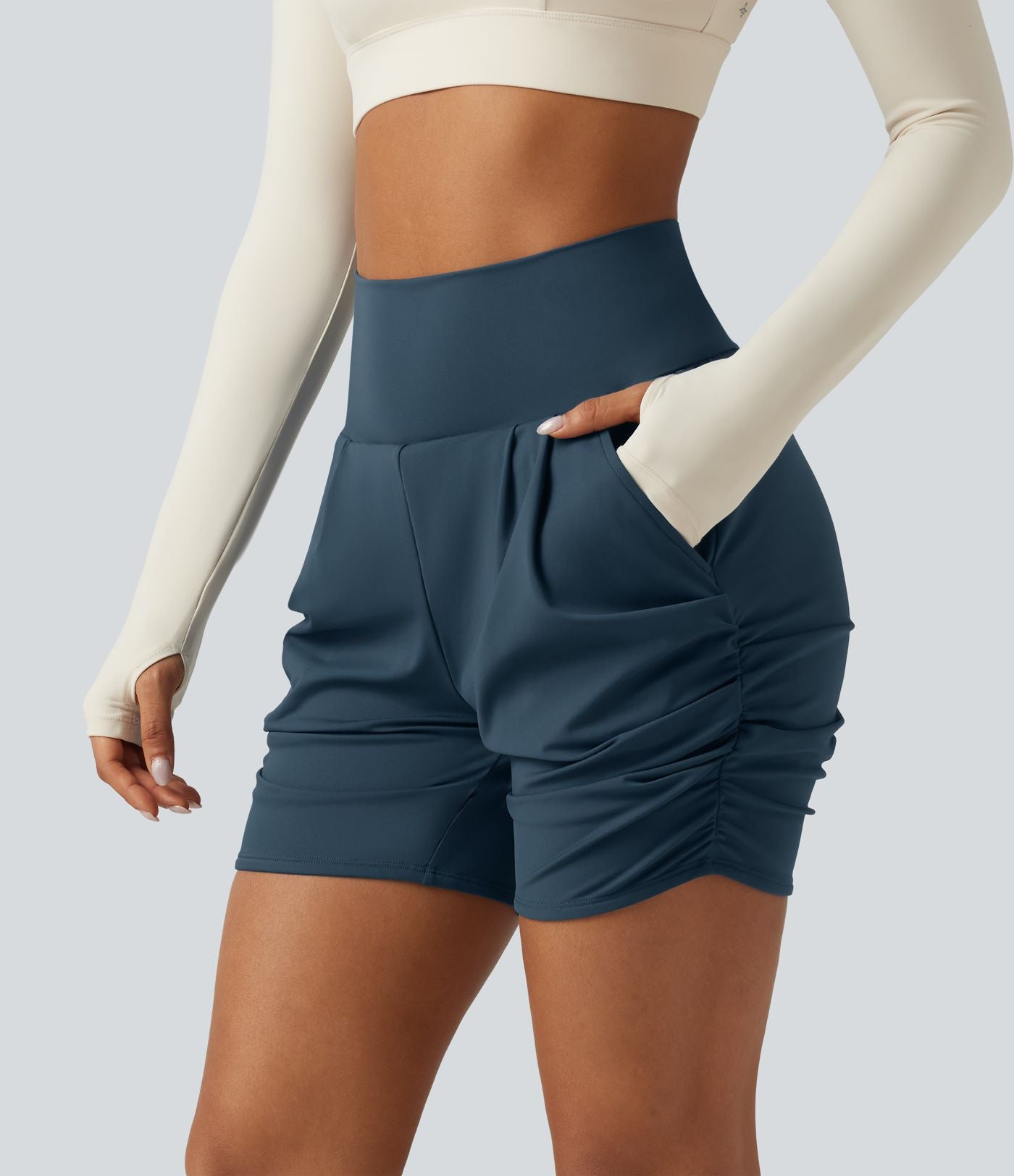 Short de yoga SoftlyZero™ 13 cm Airy effet frais InstantCool taille haute froncé avec poches