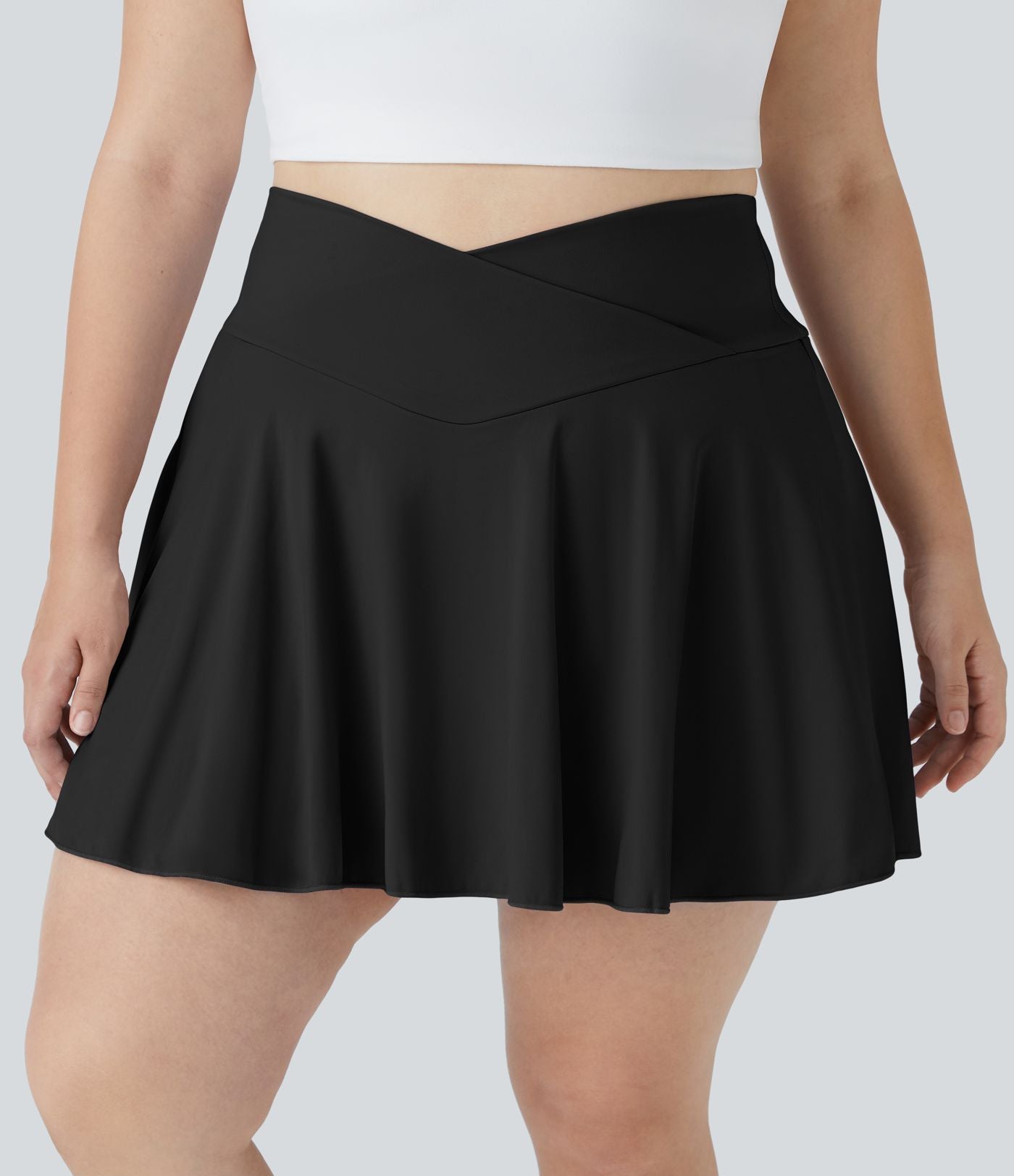 Jupe de tennis SoftlyZero™ Airy confortable 2-en-1 à taille haute croisée avec poches latérales, coupe évasée grande taille effet frais InstantCool, protection solaire UPF50+