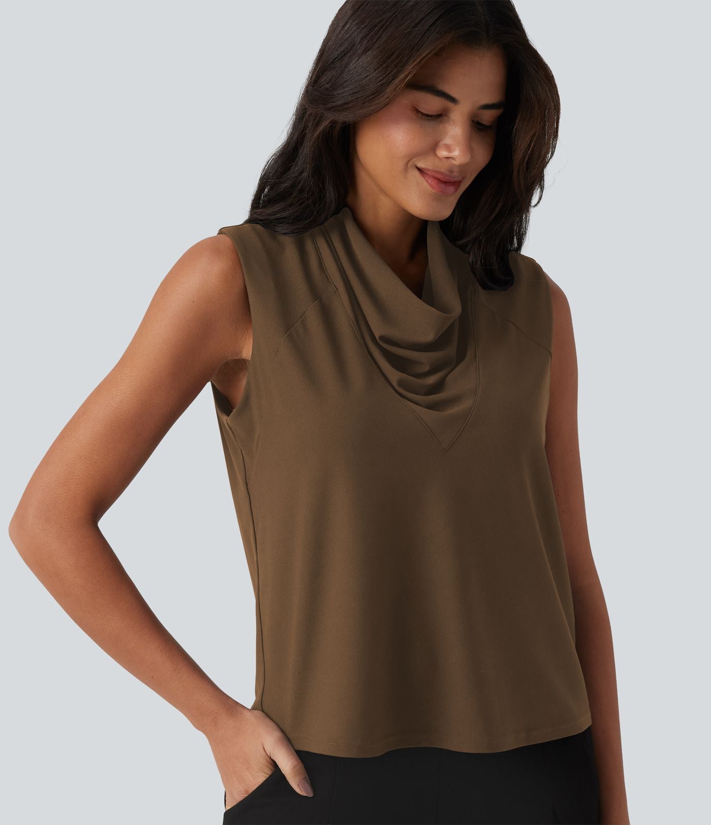 Blouse de travail sans manches à col drapé