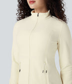 Veste randonnée col cheminée manches longues avec trous pour pouces et poches
