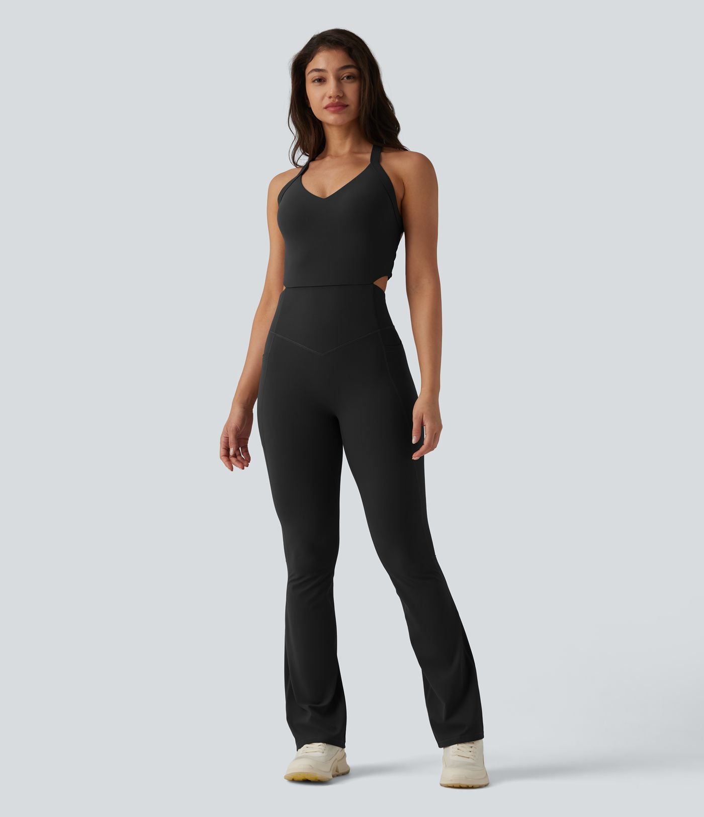 Combinaison de sport Halara UltraSculpt™ dos nu torsadé, effet ventre plat et fessier galbé, coupe bootcut, avec poches — Édition Easy Peasy