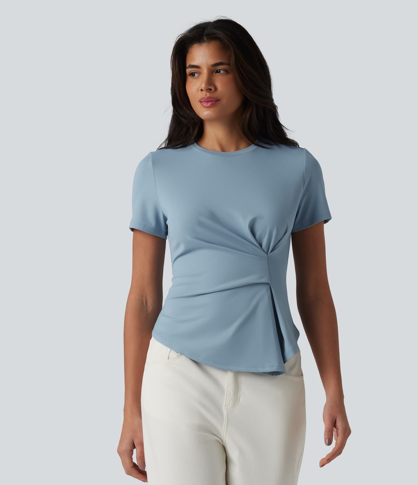 T-shirt décontracté col rond manches courtes froncé ourlet asymétrique