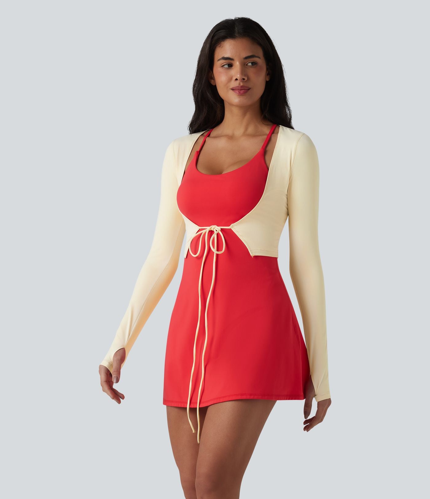 Haut de yoga court SoftlyZero™ Plush manches longues avec trous pour les pouces et nœud frontal