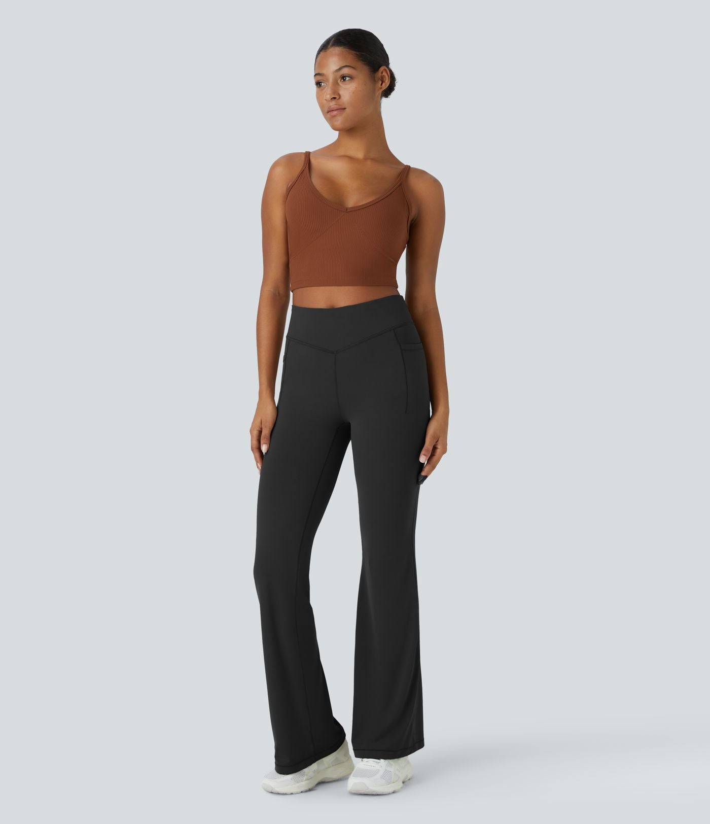 Pantalon évasé pleine longueur de course gainant taille mi-haute avec poches Halara UltraSculpt™