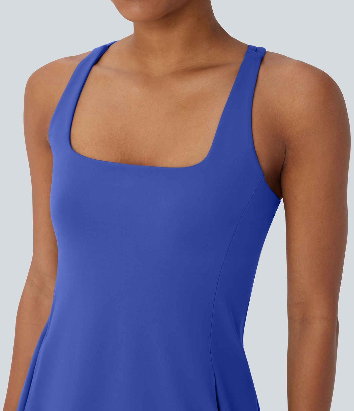 Robe de sport yoga mini 2-pièces SoftlyZero™ Plush à découpes avec poche A-C