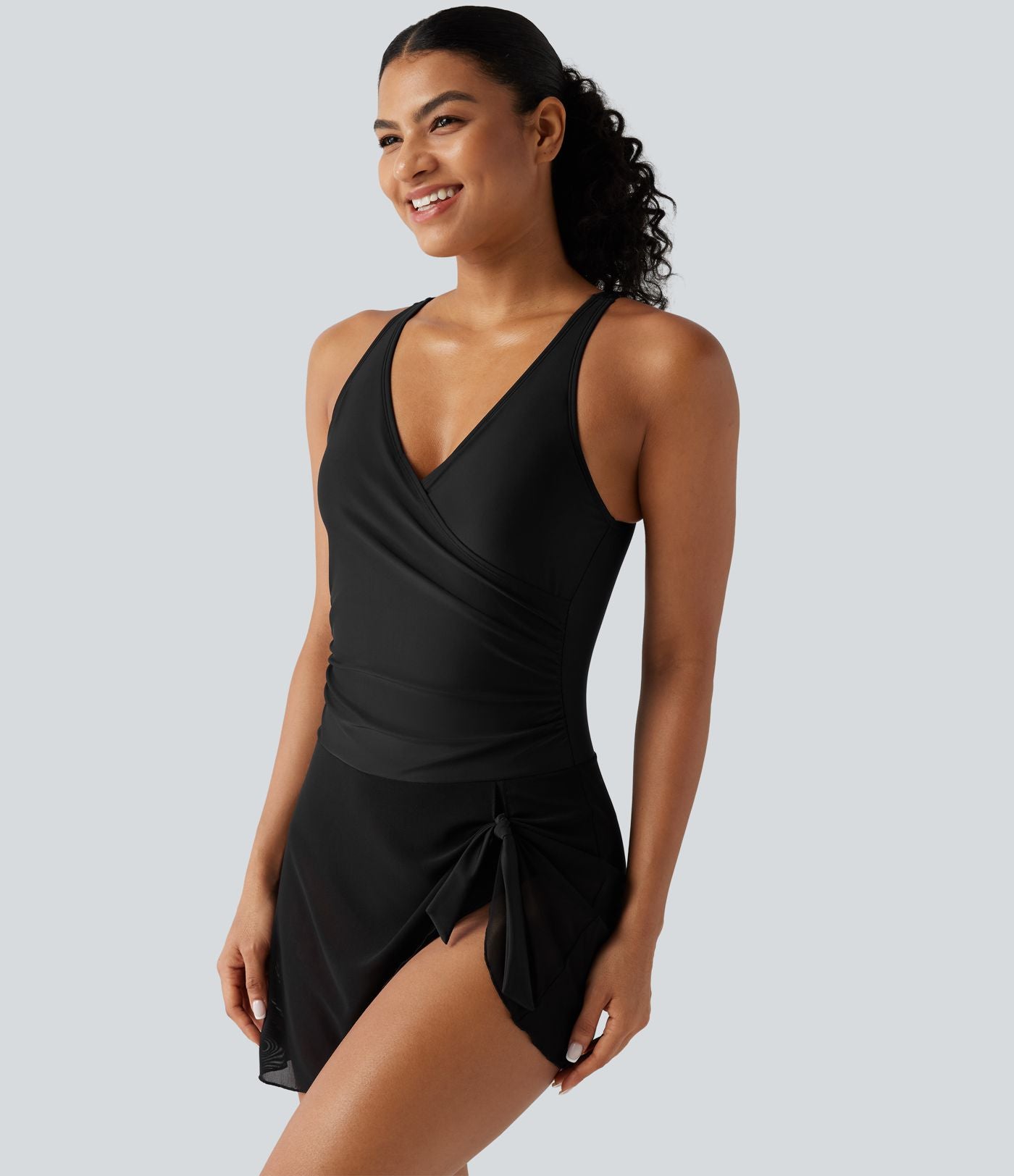 Robe de bain 2-en-1 gainante col V croisé avec fronces, ourlet asymétrique noué, mesh contrasté et brassière intégrée