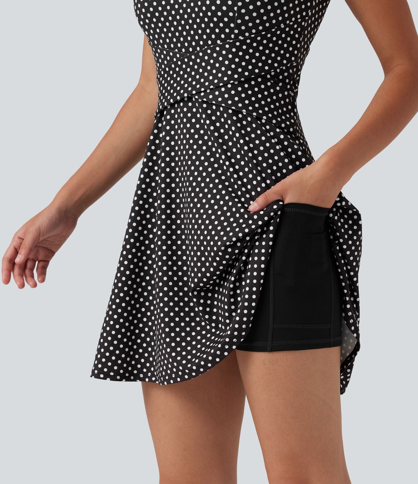 Robe sport de tennis mini 2-en-1 à pois avec brassière intégrée et poches - Édition Easy Peasy