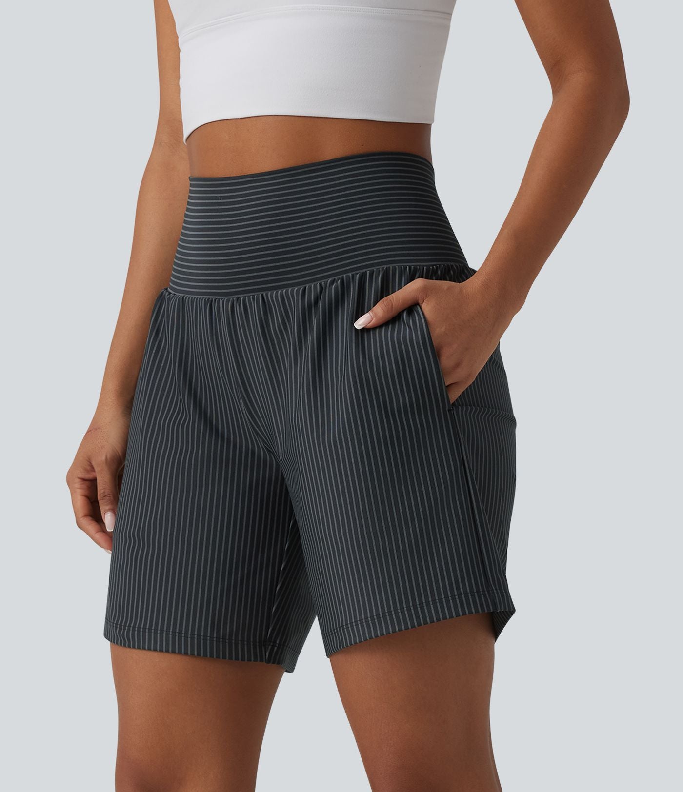 Short yoga 2-en-1 à rayures taille super haute 17,5 cm avec poches
