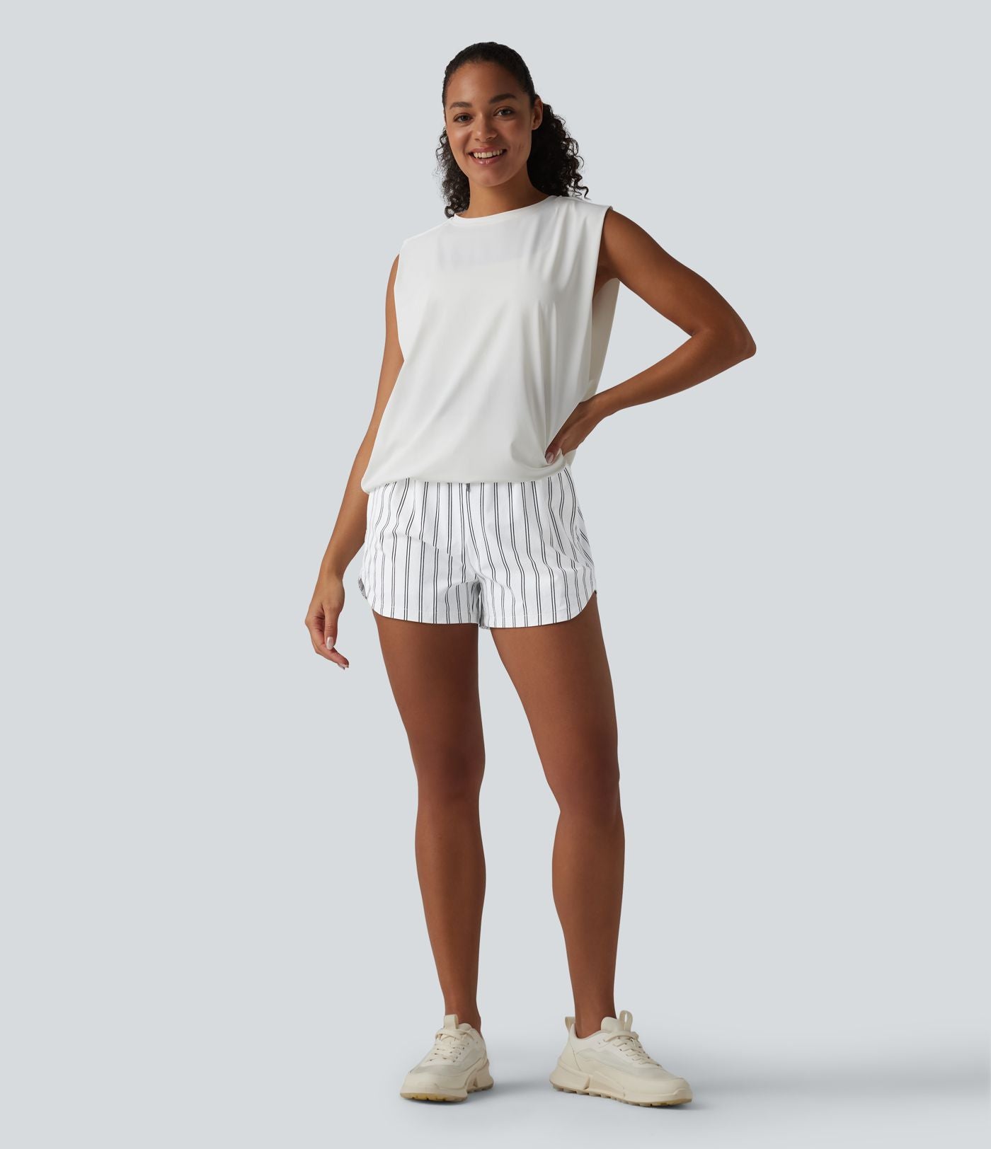 Short de tennis rayé 7,5 cm taille haute ourlet arrondi et cordon de serrage avec poches