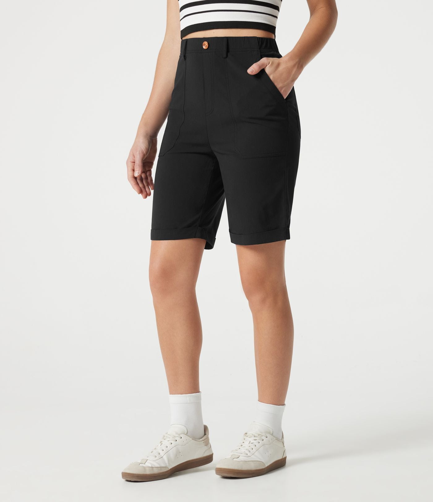 Bermuda casual taille haute en lin stretch avec ourlets retroussés et poches
