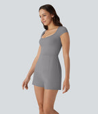 Combinaison de yoga Softlyzero™ Airy avec col U, manches courtes et poches latérales - Édition Easy Peasy