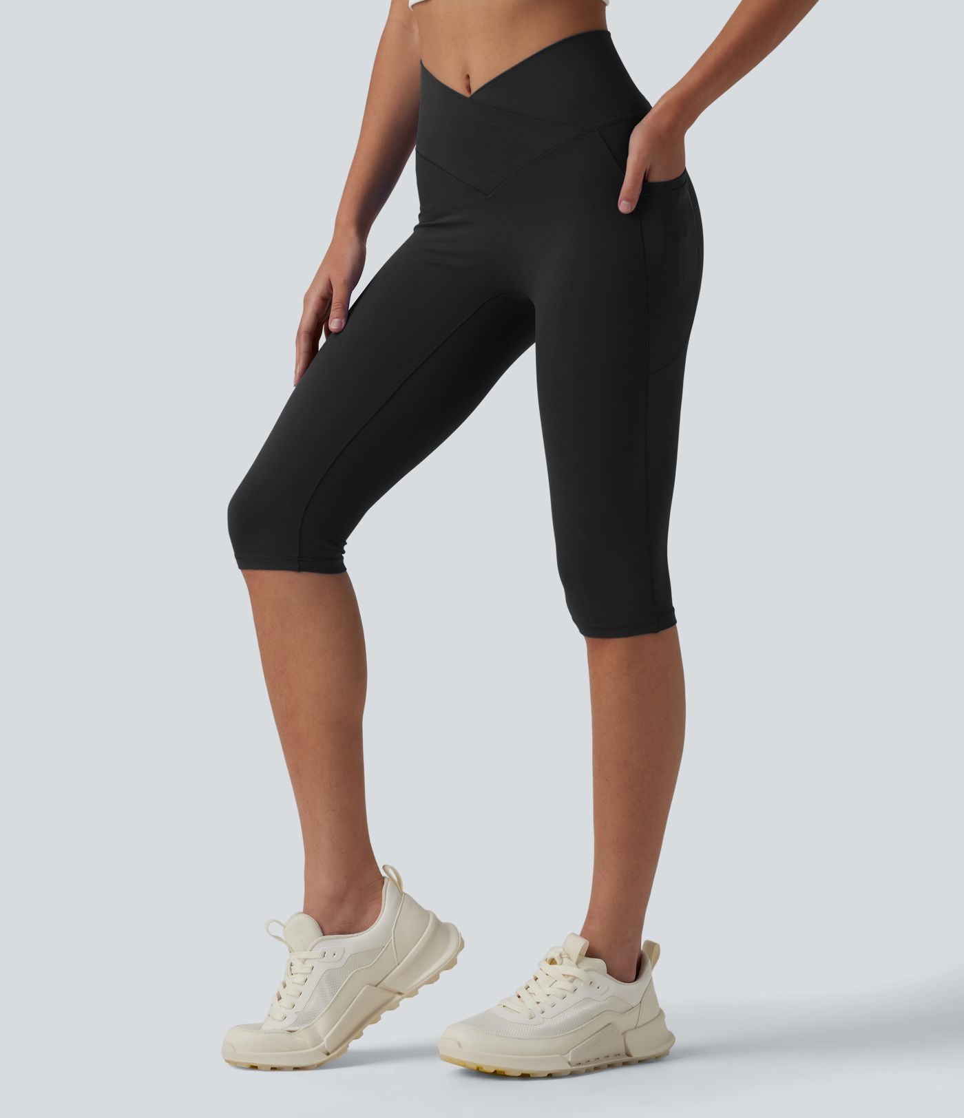 Legging de yoga corsaire SoftlyZero™ taille haute croisé avec poches - UPF50+