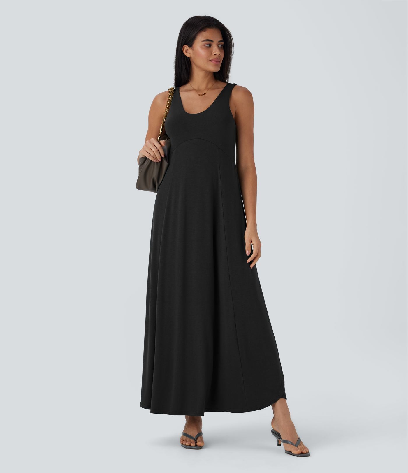 Robe longue à bretelles avec col U, dos nu, fente et coupe fluide