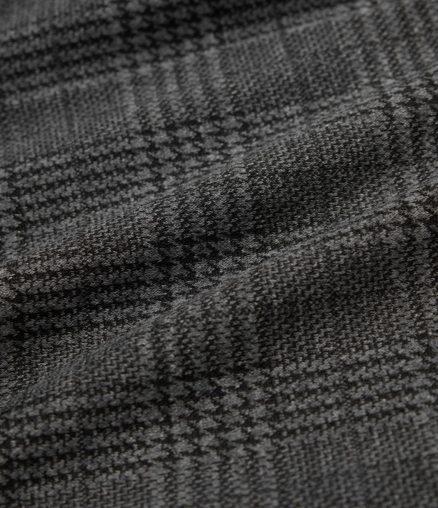 Robe courte col montant manches longues pied-de-poule carreaux