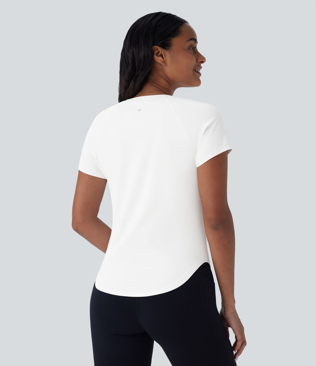 Softlyzero™ QuickDry Haut de sport à manches courtes avec empiècements en mesh contrastés et ourlet arrondi