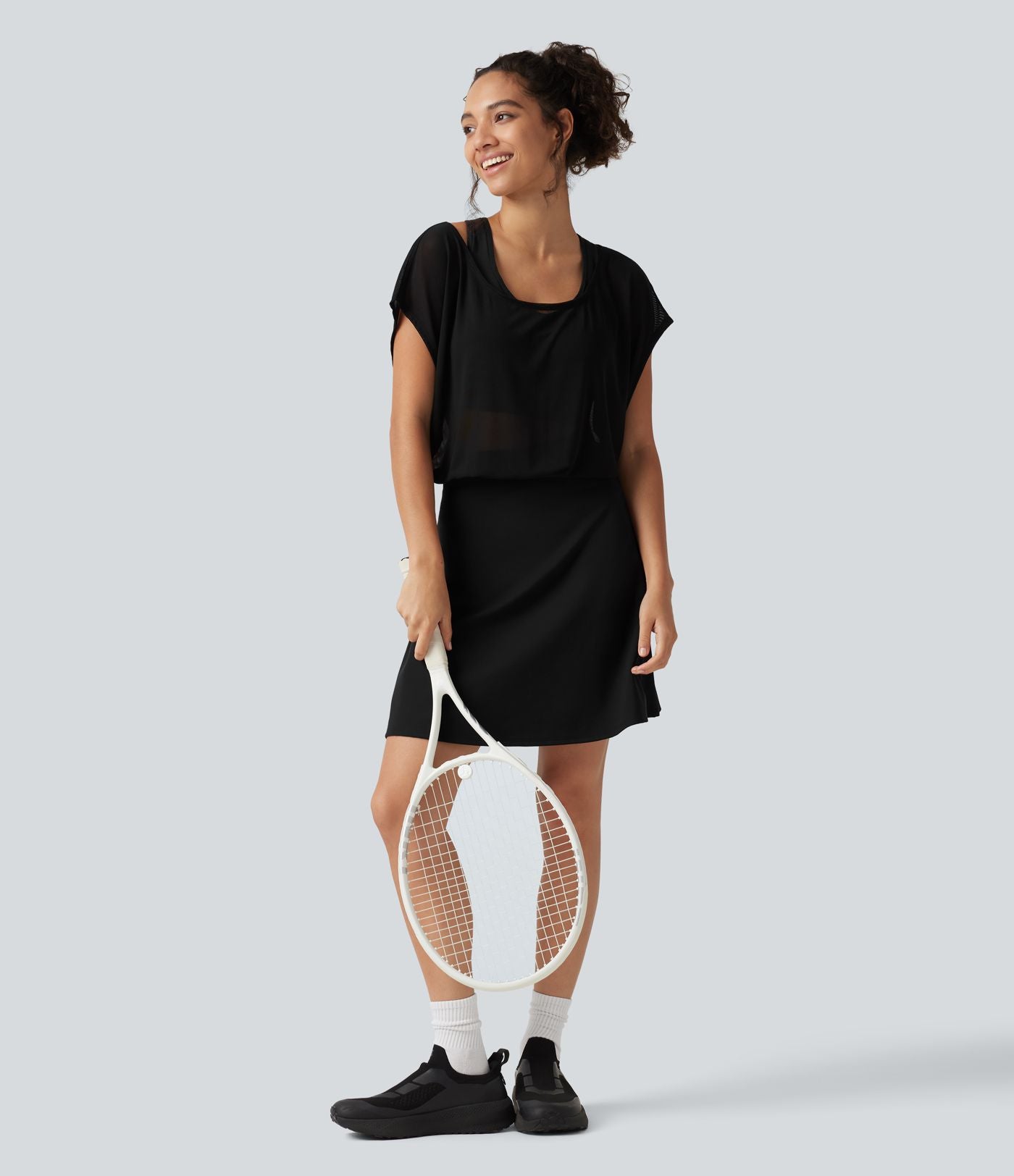Robe-short mini SoftlyZero™ Plush pour le yoga à encolure bateau, manches courtes et poches - Easy Peasy