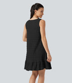 Robe mini sans manches à encolure arrondie avec ourlet à volants, coussinets amovibles et bonnets E à G