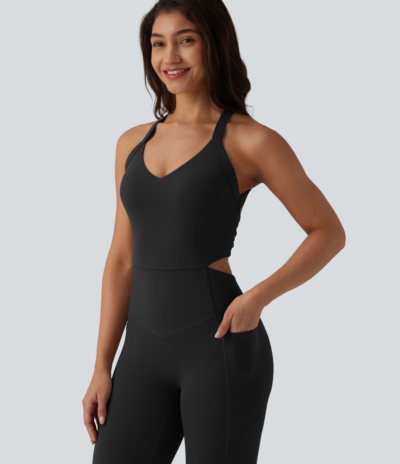 Combinaison de sport Halara UltraSculpt™ dos nu torsadé, effet ventre plat et fessier galbé, coupe bootcut, avec poches — Édition Easy Peasy