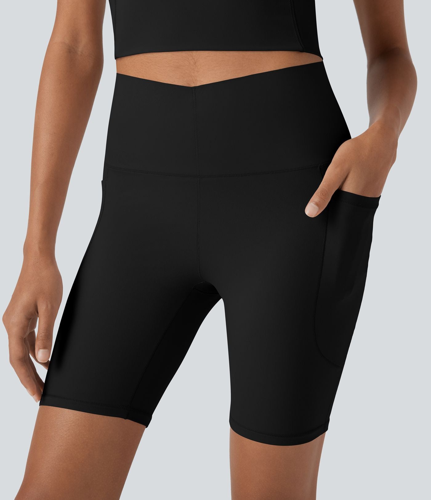 Short cycliste 7,5 cm d'entraînement gainant galbant taille haute avec effet scrunch et poches Halara UltraSculpt™