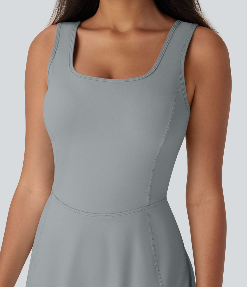 Robe SoftlyZero™ Airy de danse mini 2-en-1 dos nu, col U, bretelles croisées, poches latérales et effet frais InstantCool, accès facile Easy Peasy