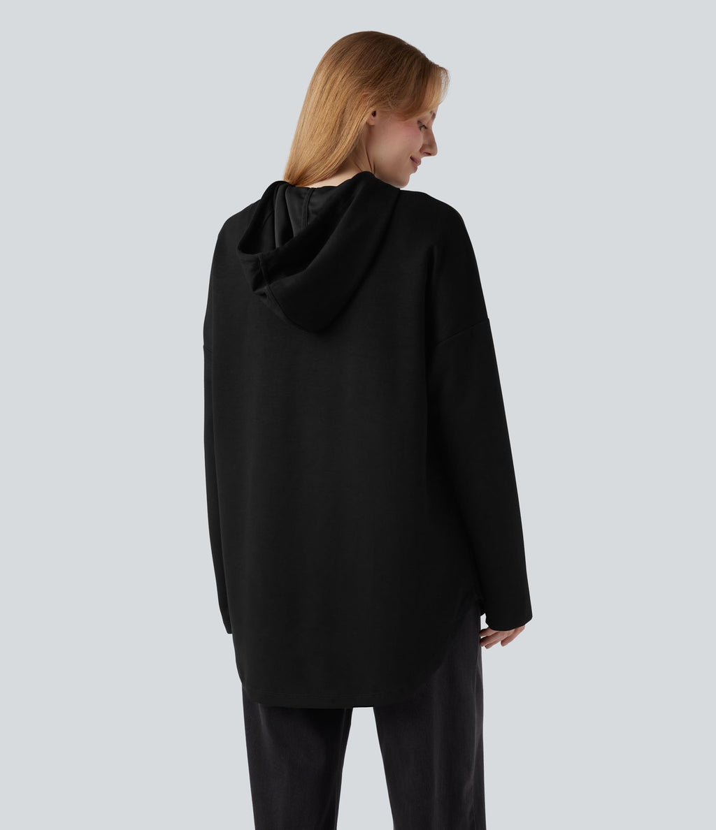 Sweat-shirt à capuche avec cordon de serrage à manches longues et ourlet arrondi avec poche
