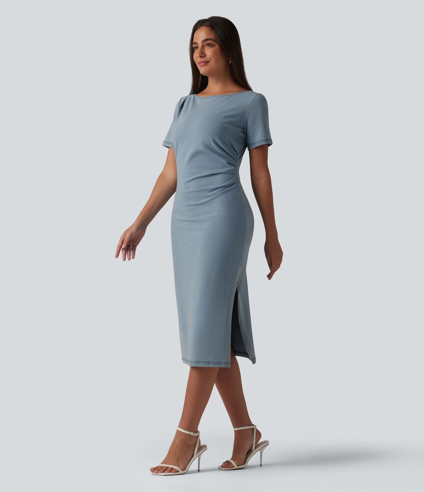 Halara Flex™ Robe casual mi-longue en jean col bateau à manches courtes, froncée avec fente