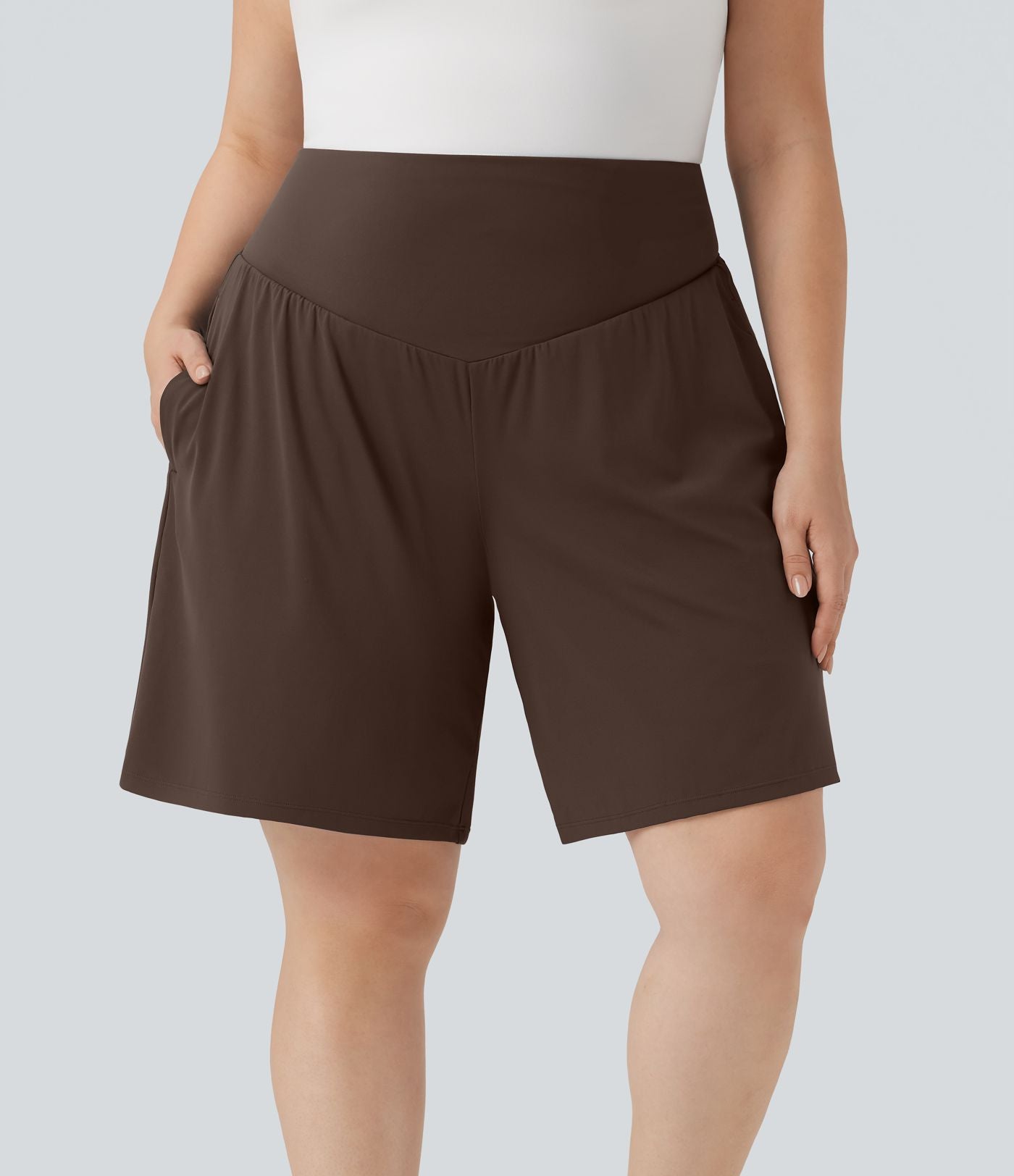 Bermuda de yoga grande taille SoftlyZero™ Airy taille haute effet frais InstantCool avec poches