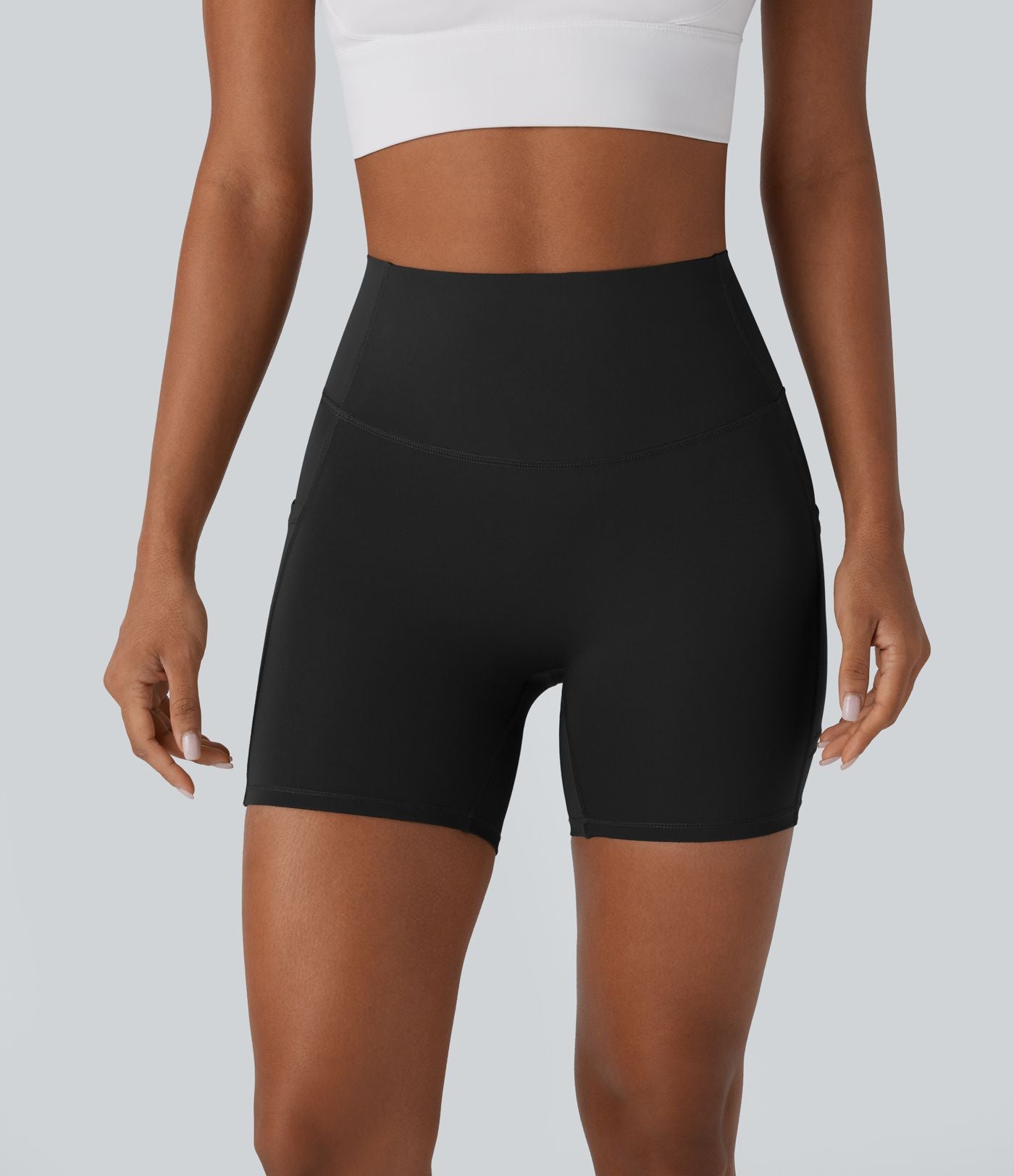 Short 2-en-1 d'entraînement gainant taille haute à séchage rapide avec poches Breezeful™