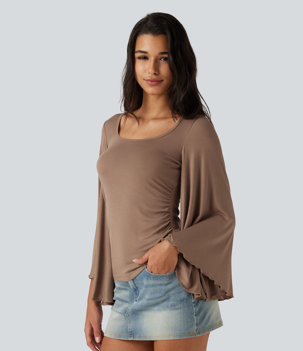 T-shirt côtelé à encolure carrée avec manches 7/8 volantées et fronces