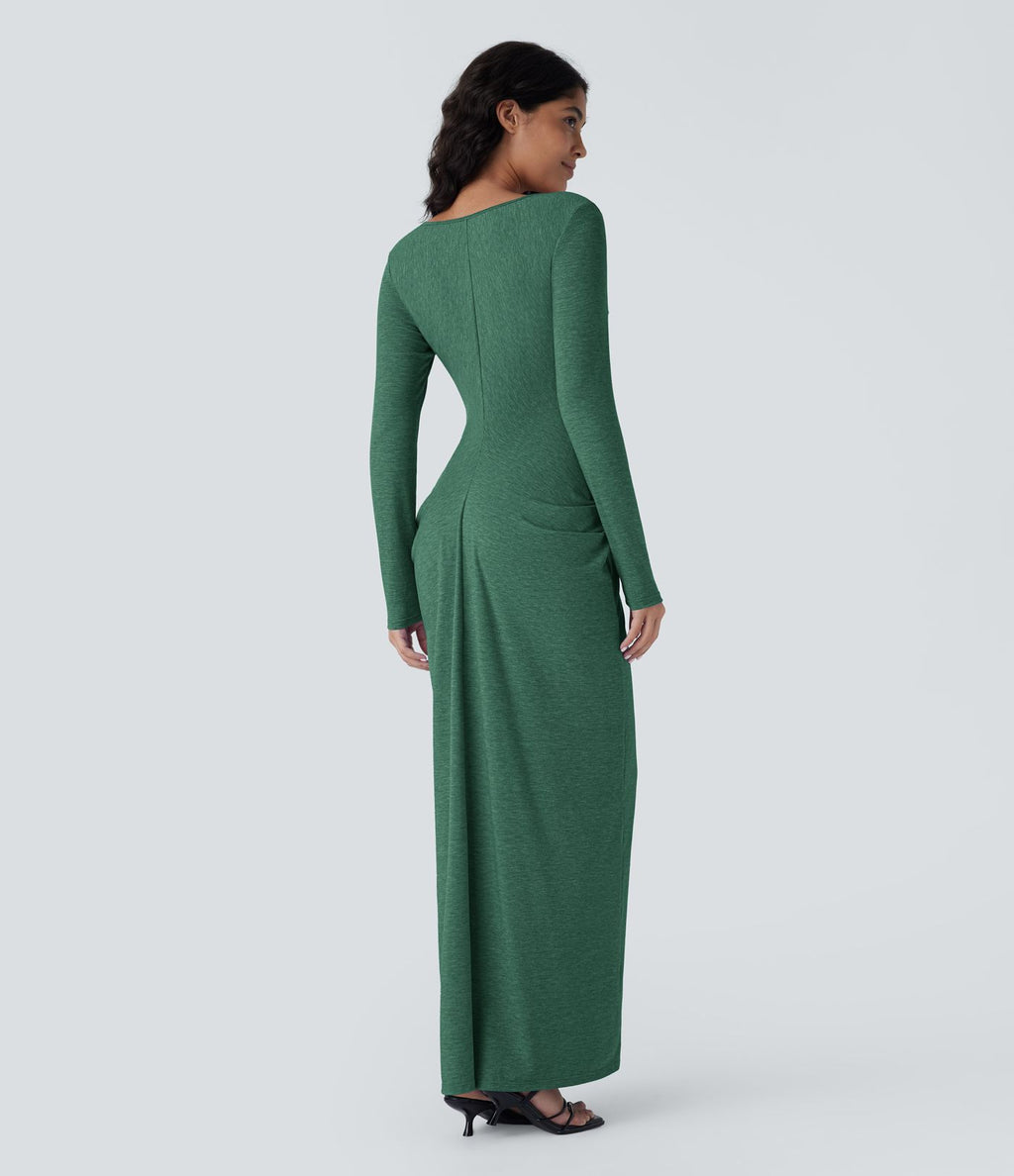 Robe longue froncée à manches longues et décolleté plongeant en V